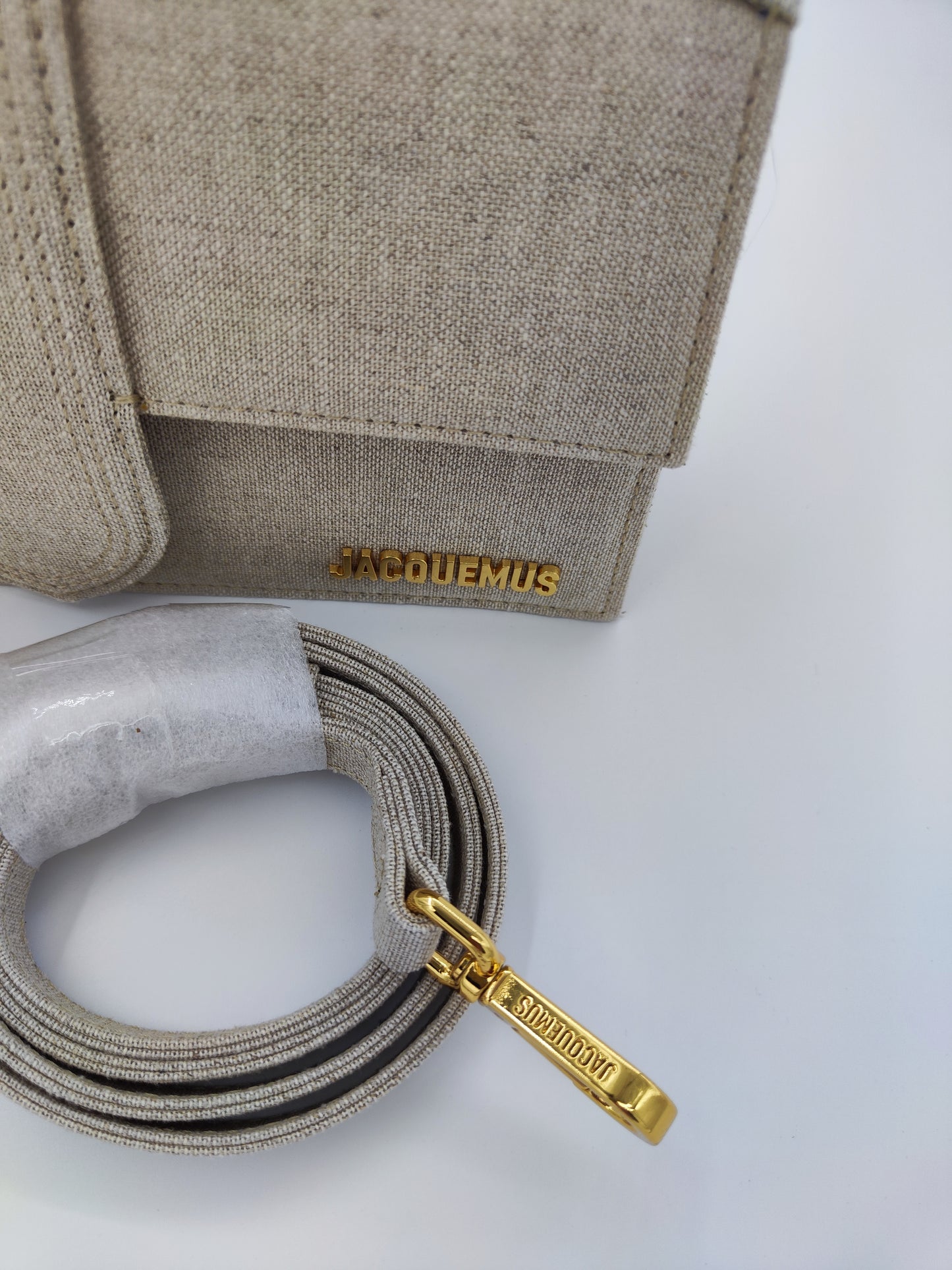 Jacquemus le grand bambino sabbia