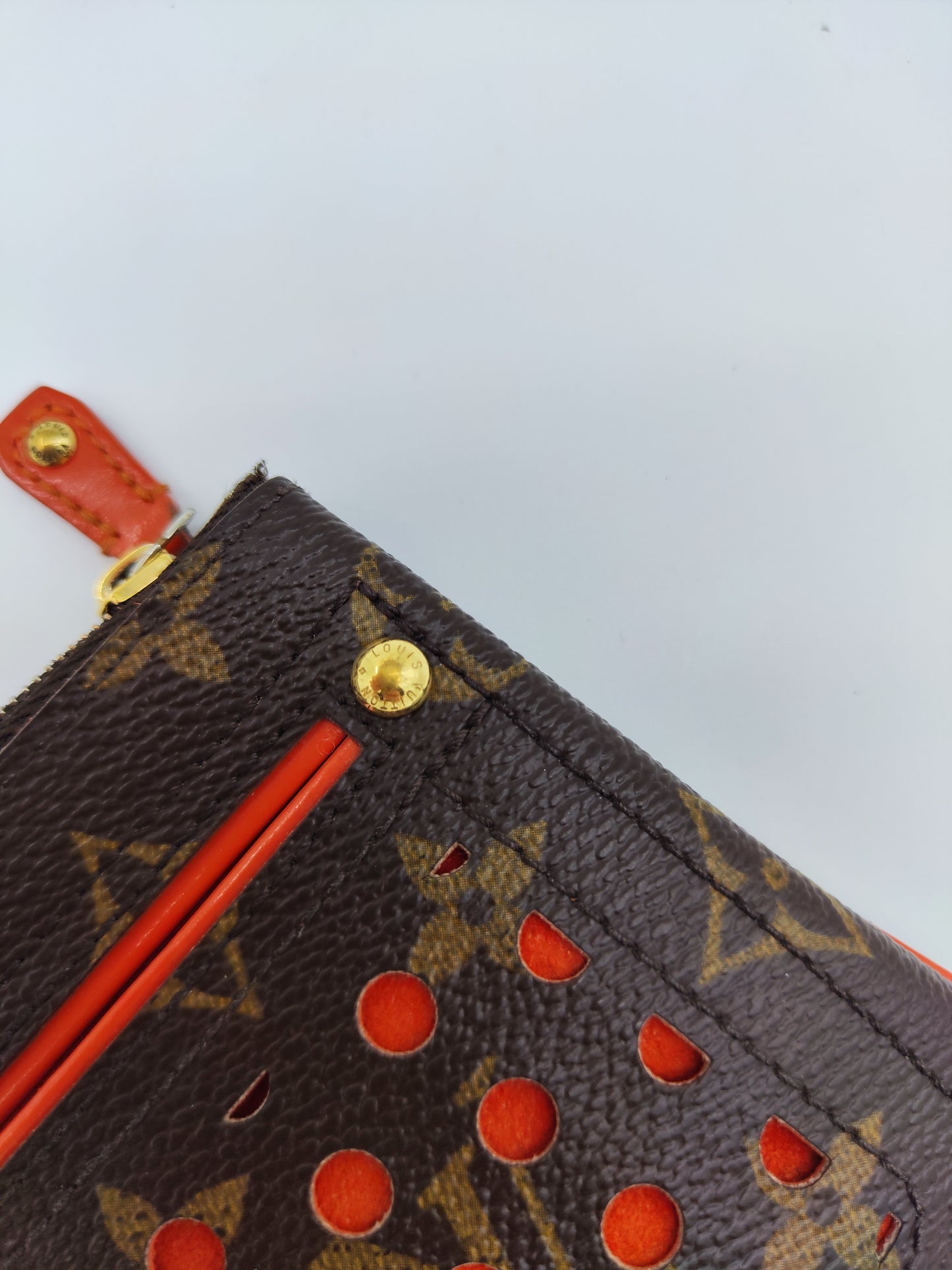 Pochette Limited Edition