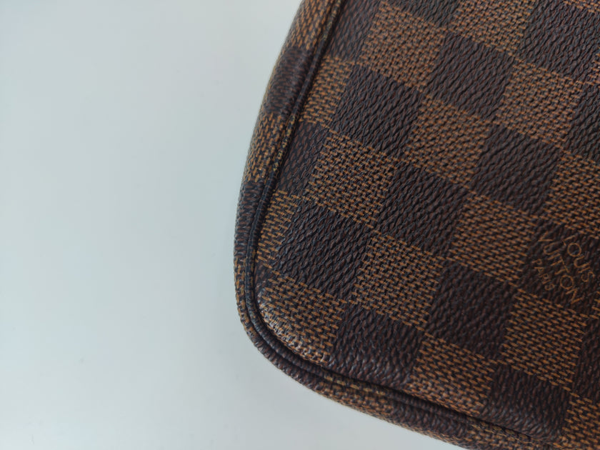 Pochette LV tour eiffel