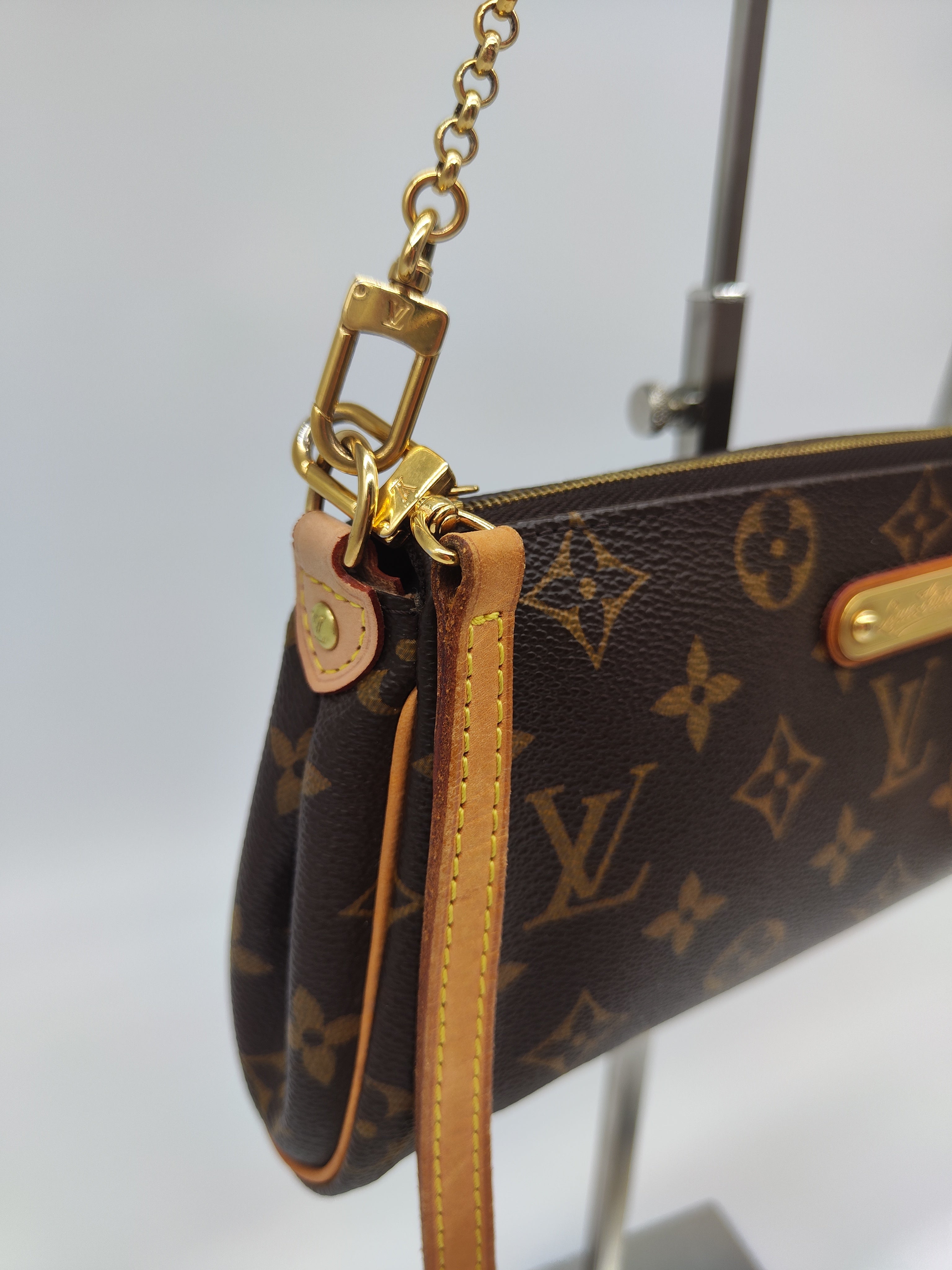 Pochette Eva