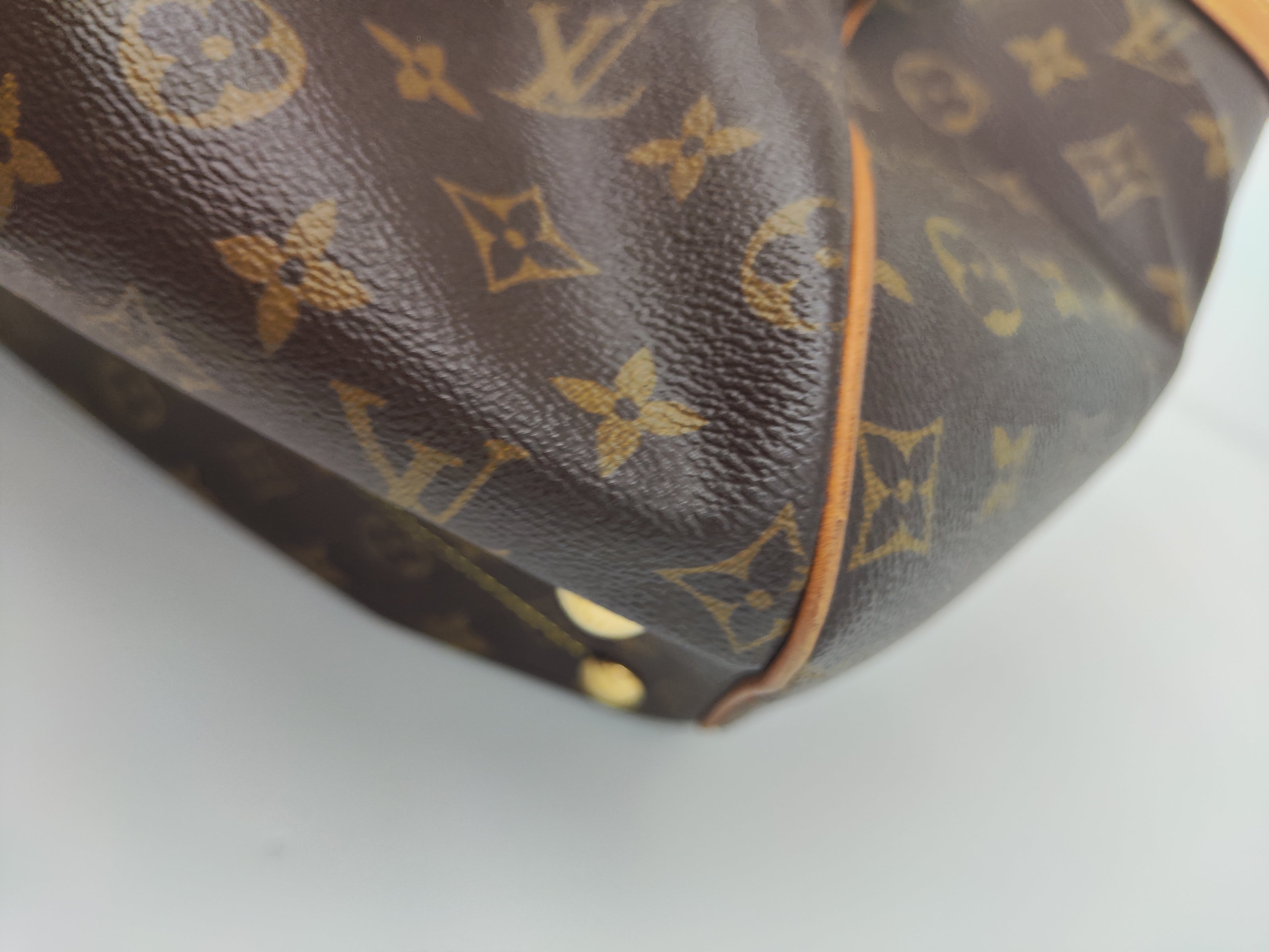 Louis Vuitton Tivoli