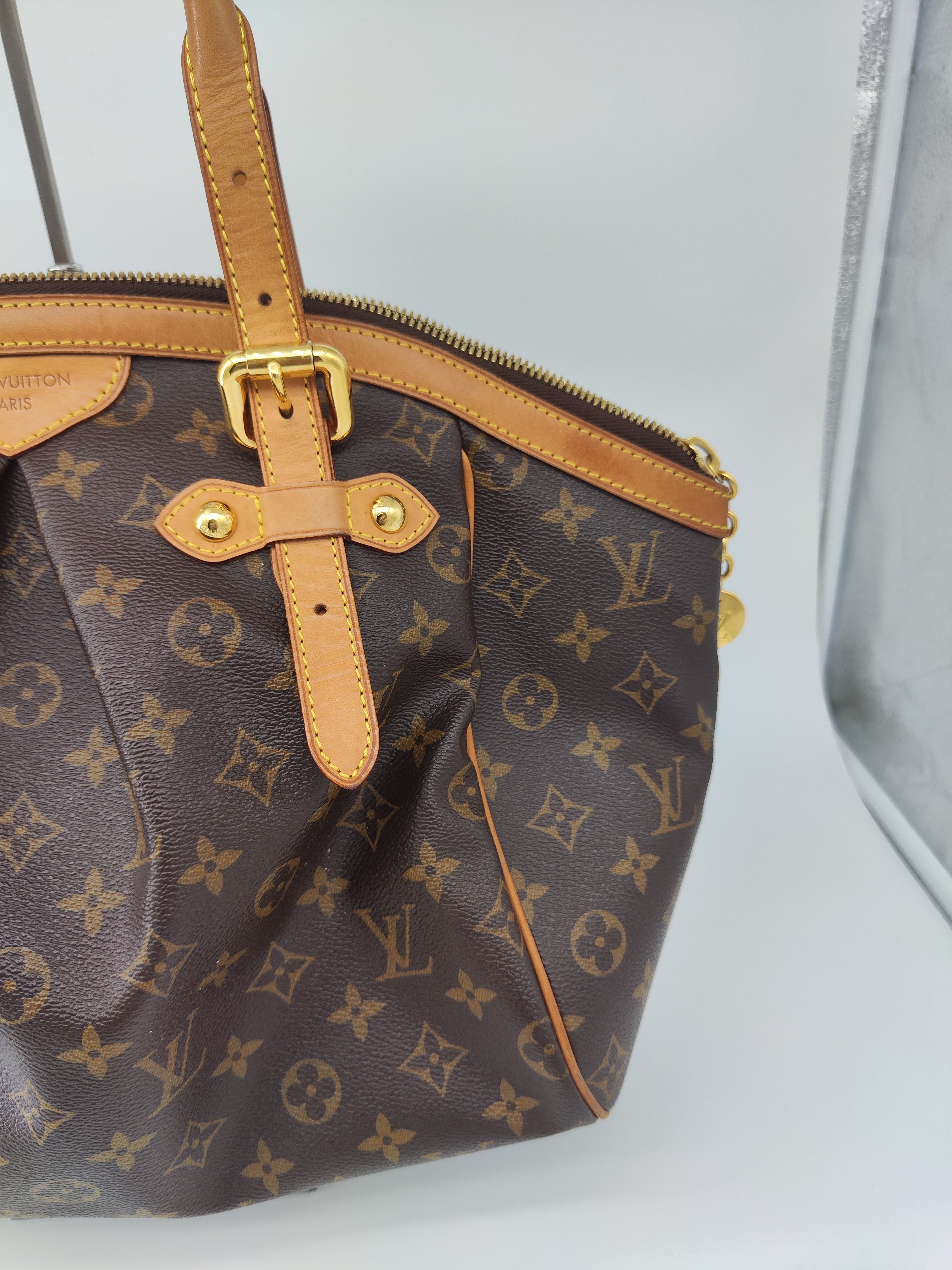 Louis Vuitton Tivoli