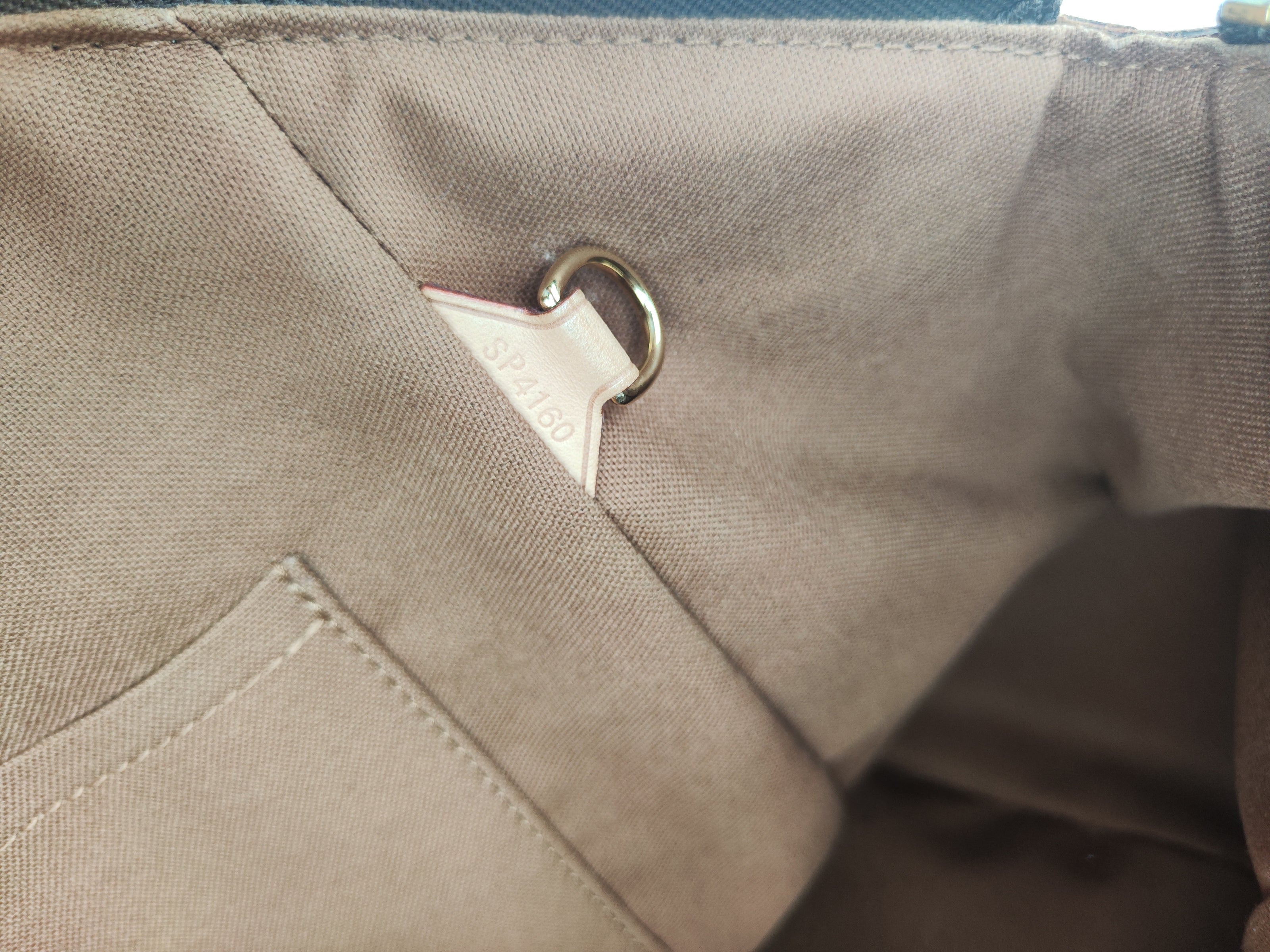 Louis Vuitton Tivoli