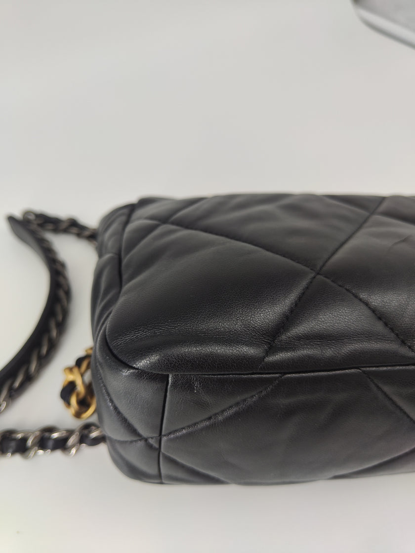 Chanel 19