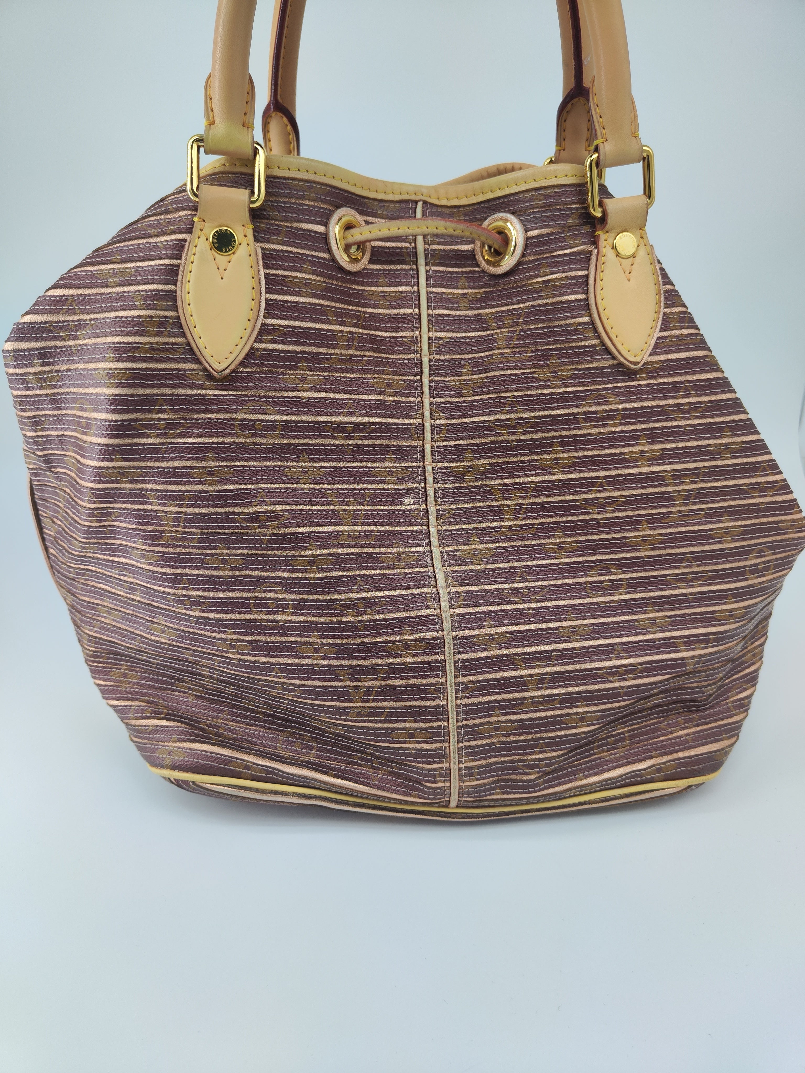 Neonoé Limited edition LV