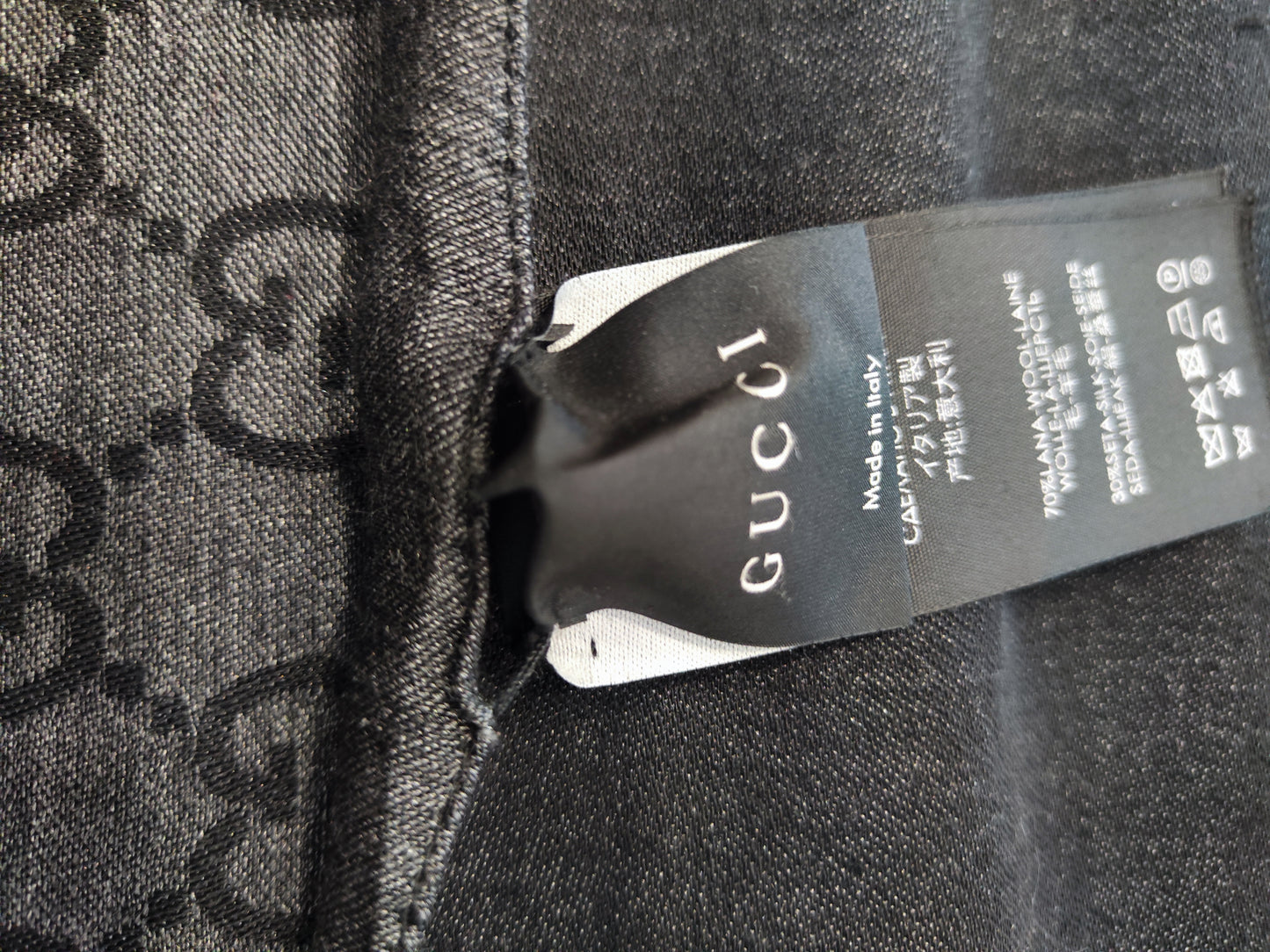 Sciarpa GG nera e grigio scuro