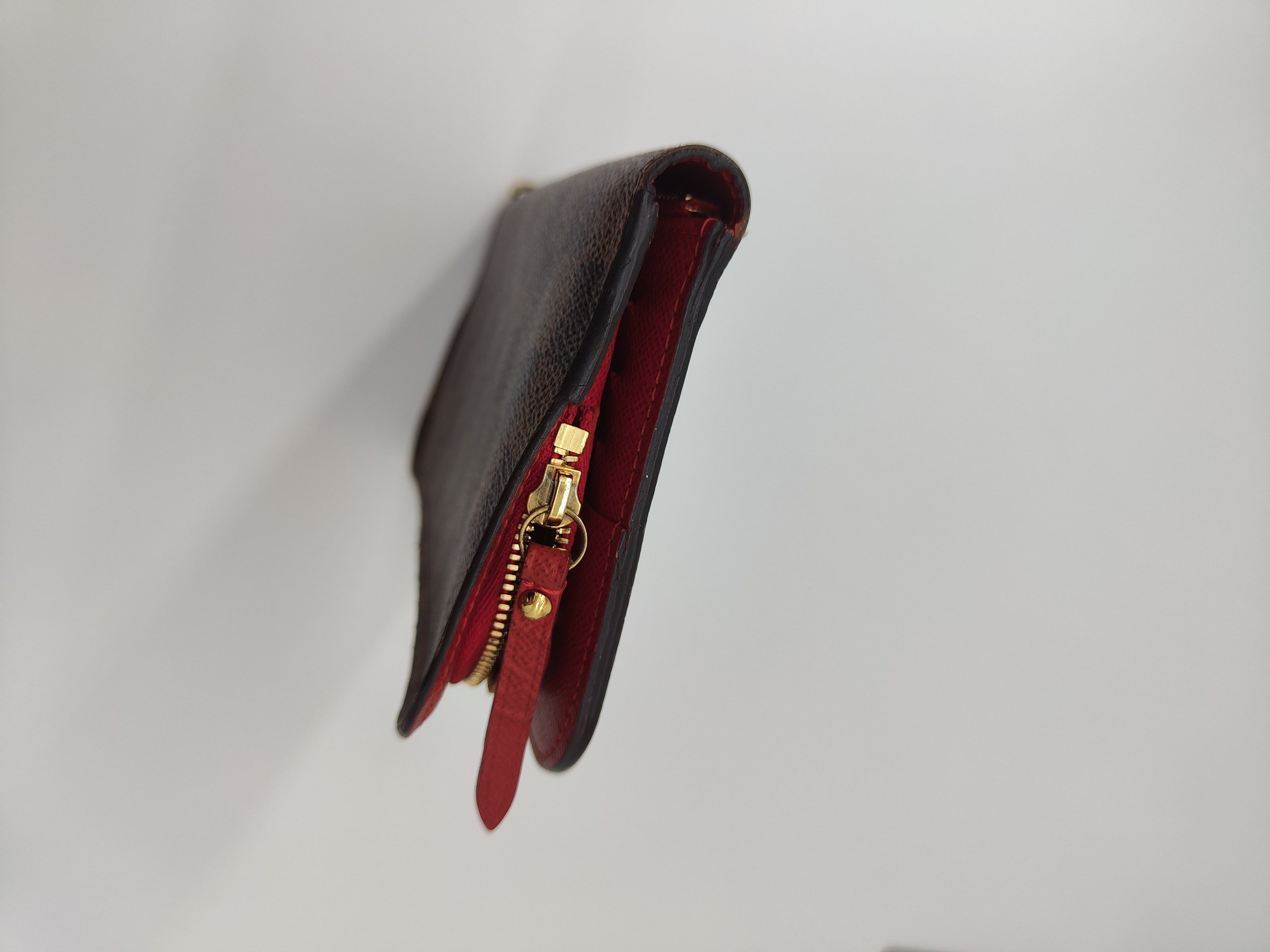 Portafoglio LV insolite