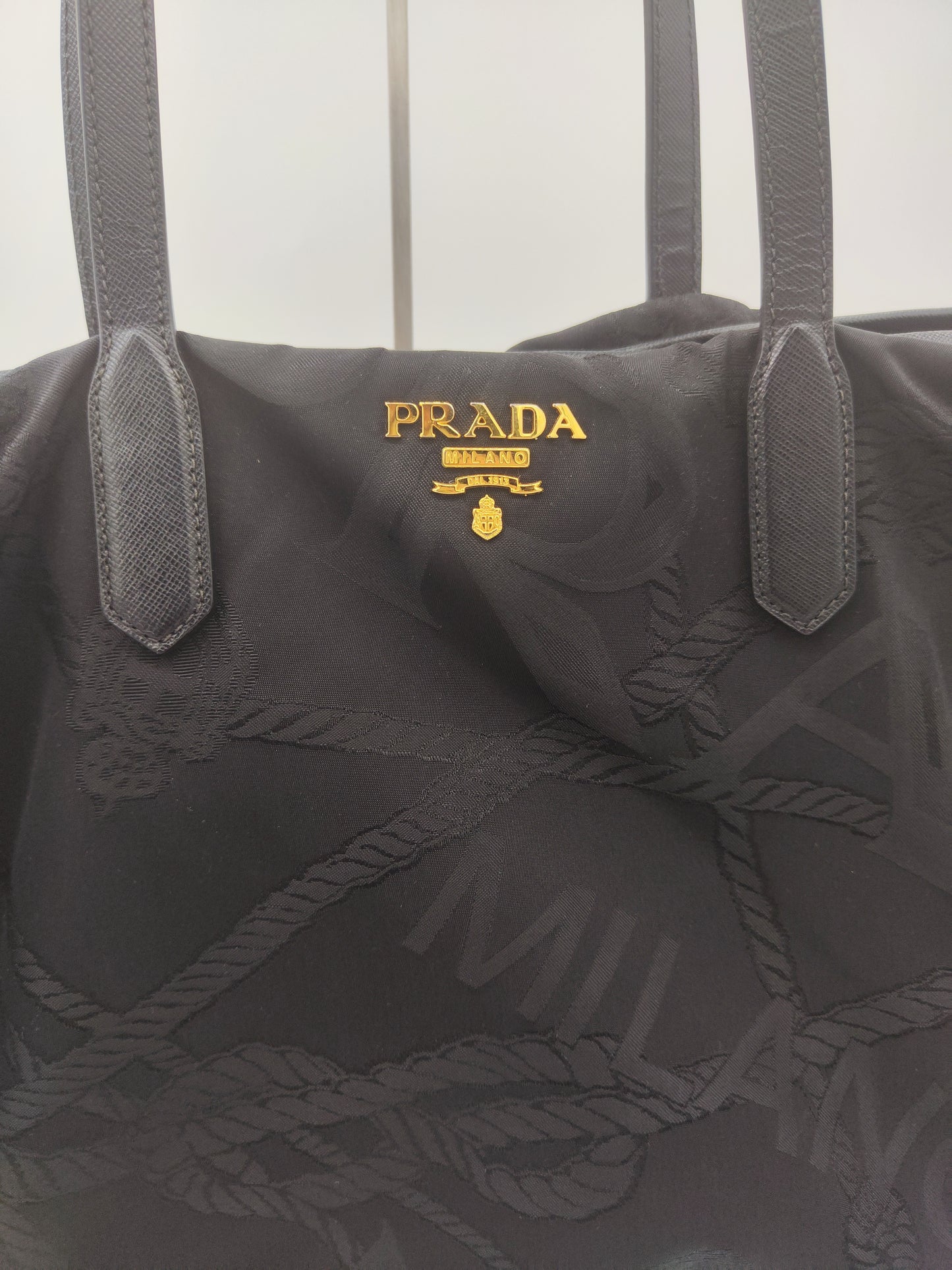 Prada shopping