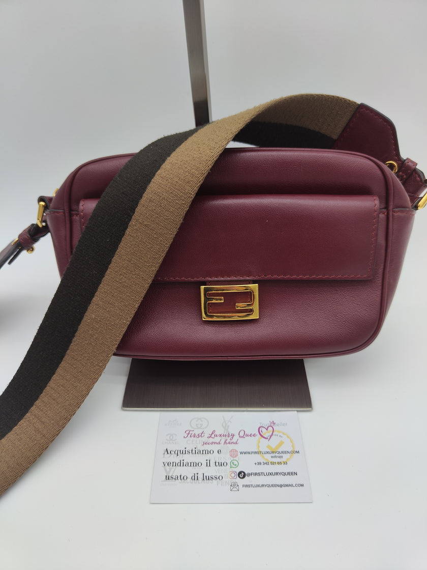Tracolla Fendi baguette camera