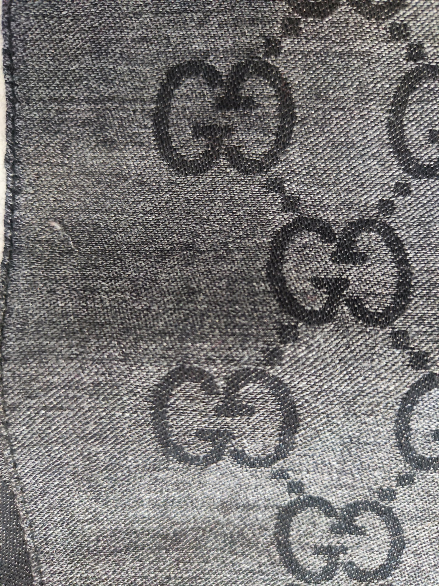 Sciarpa GG nera e grigio scuro