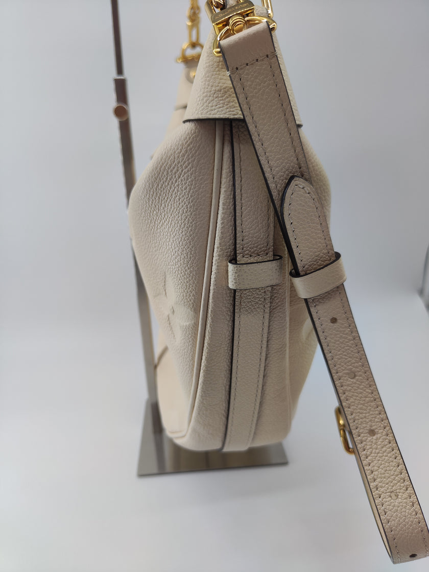 Louis Vuitton Loop Hobo