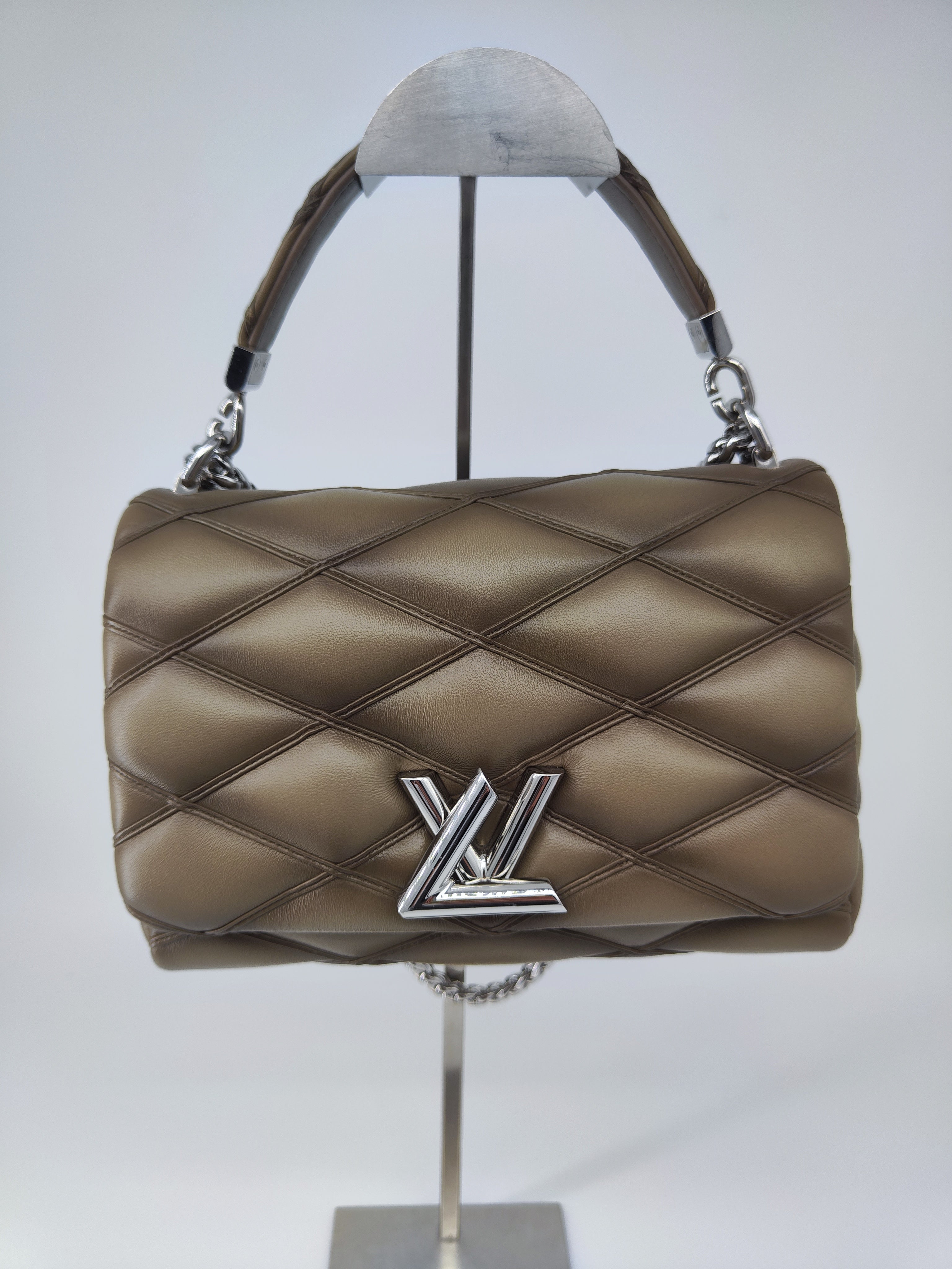 Louis Vuitton 14