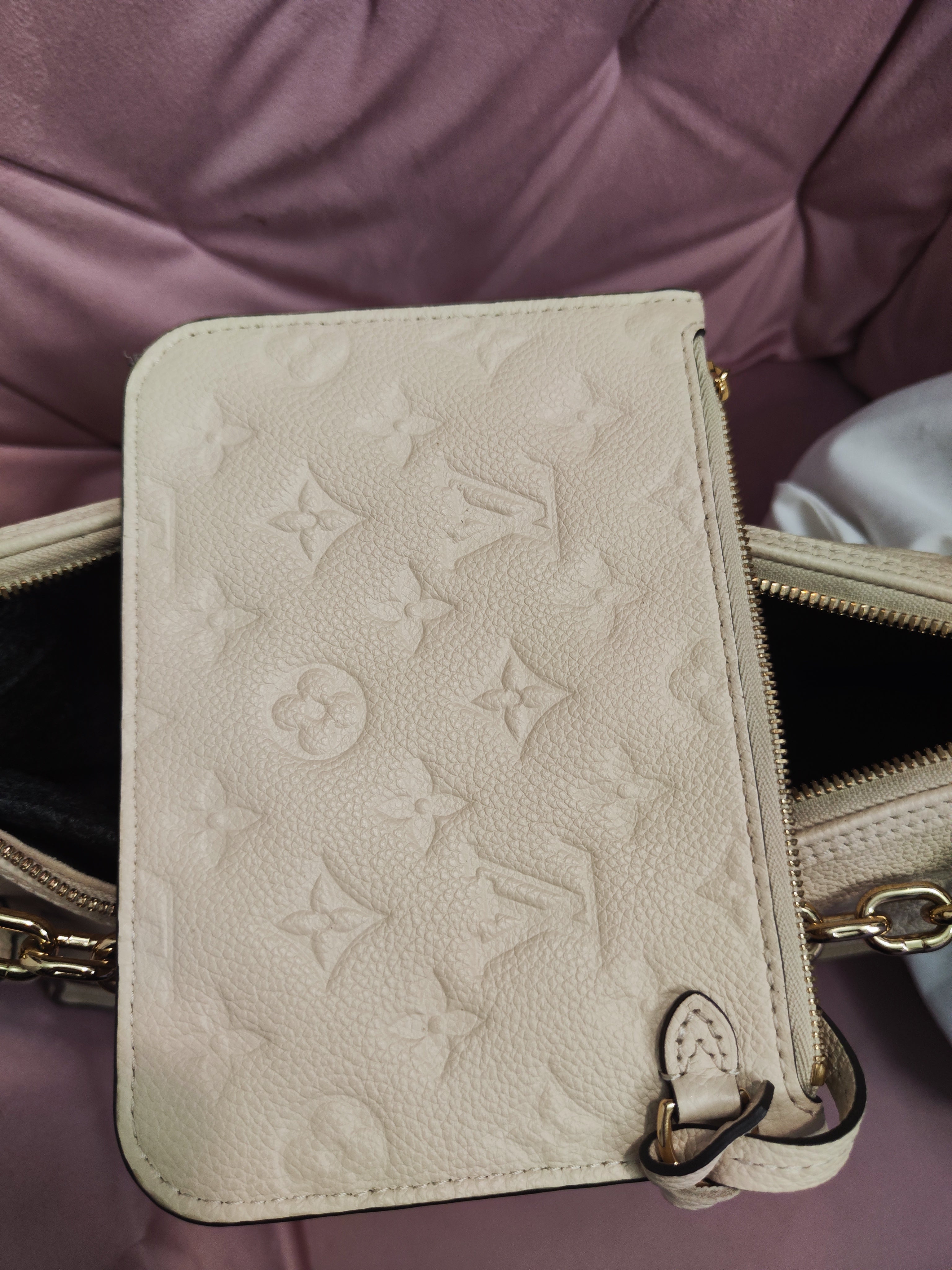 Borsa LV Loop