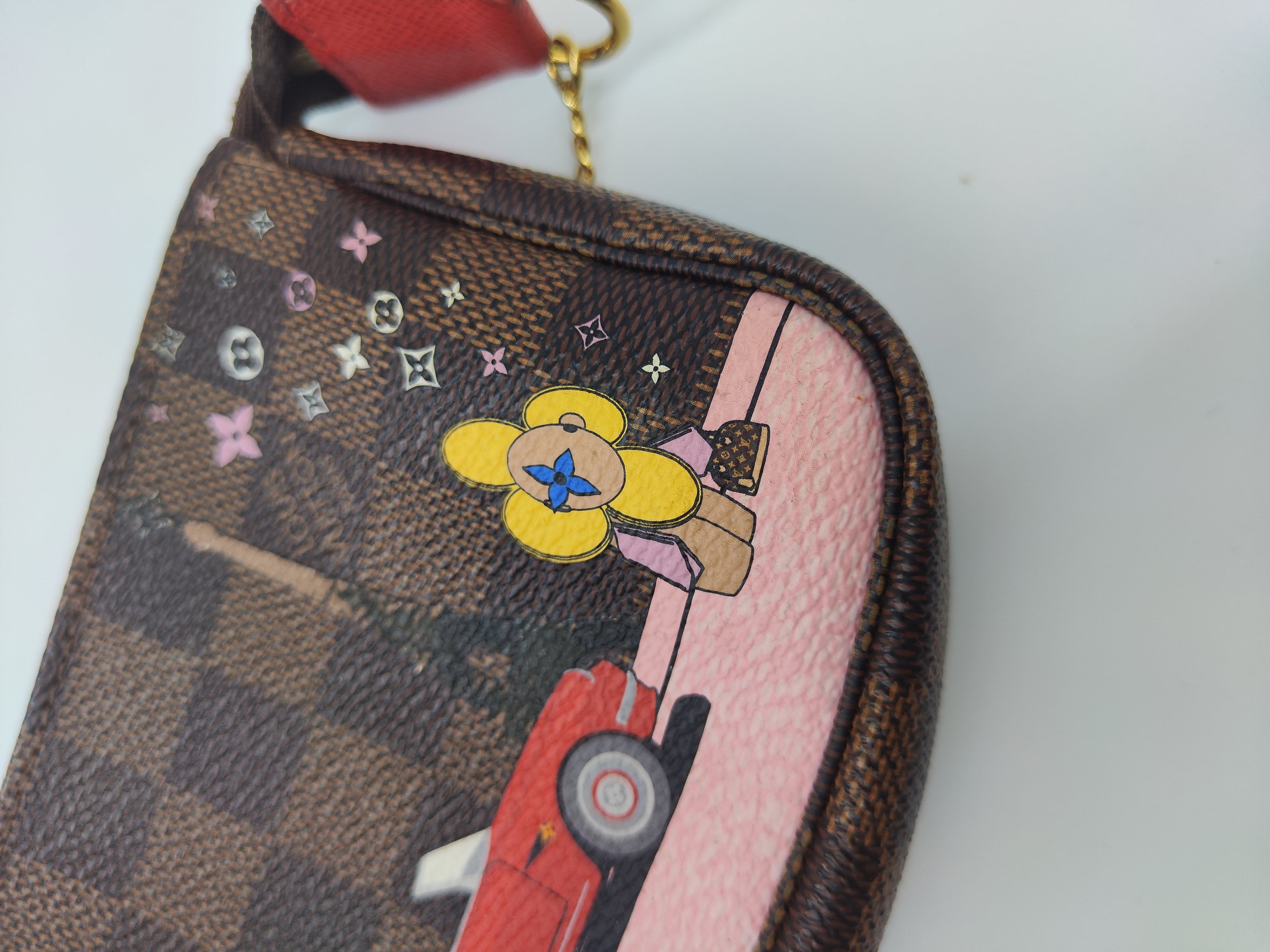 Pochette LV tour eiffel